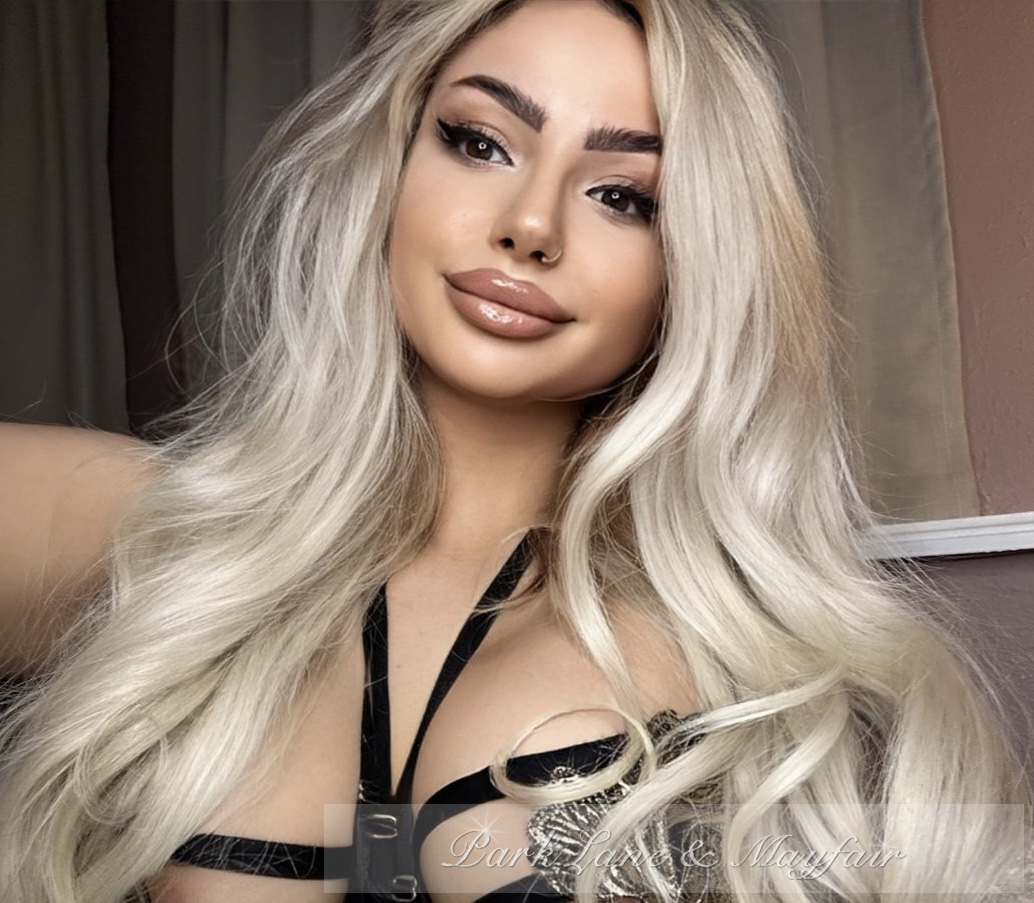 *Gia